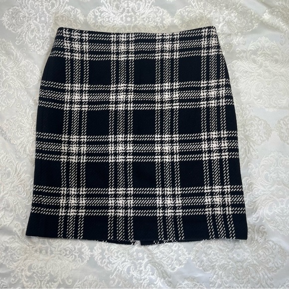 Talbots Wool Blend Plaid & Houndstooth Skirt Black & White Size 6 - Picture 1 of 9